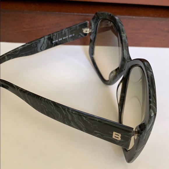 New Women’s Balenciaga Sunglasses - Picture 6 of 8